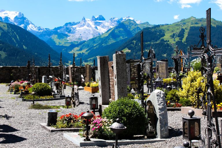 Lire la suite à propos de l’article Connaissez vous les tombes paysagères ?