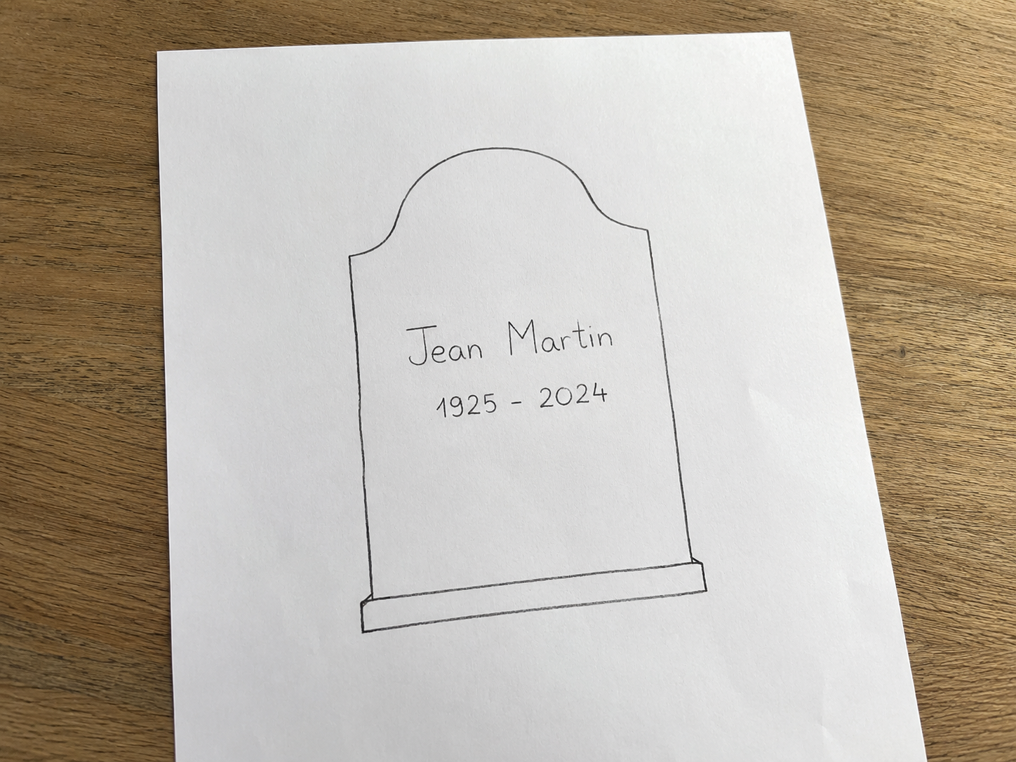 Croquis familial pour stèle funéraire personnalisée